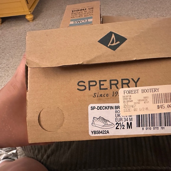 SPERRY Boys Deckfin Brown Leather Shoes - Picture 5 of 5